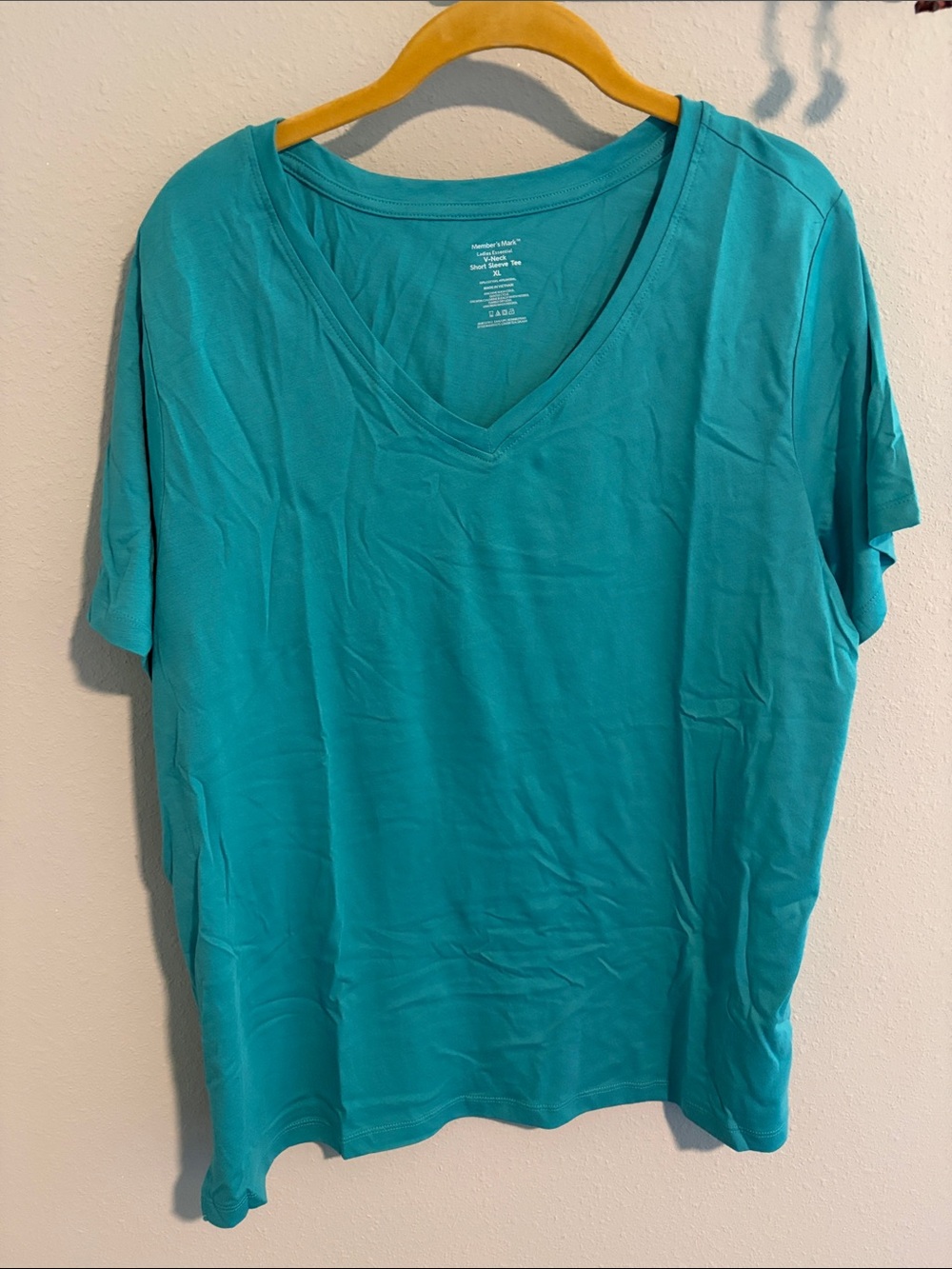 Classic Women's Teal V-Neck Short Sleeve Tee